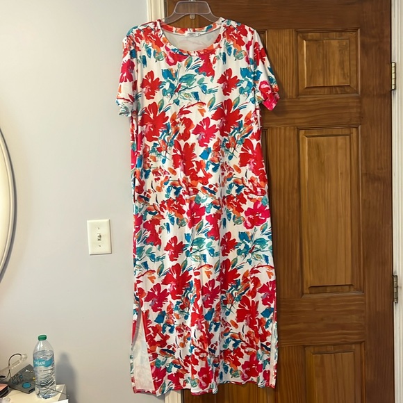 Dress! - Picture 1 of 5